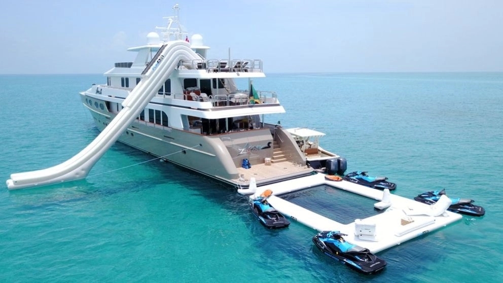Production of cruise ship equipped with marine amusement park